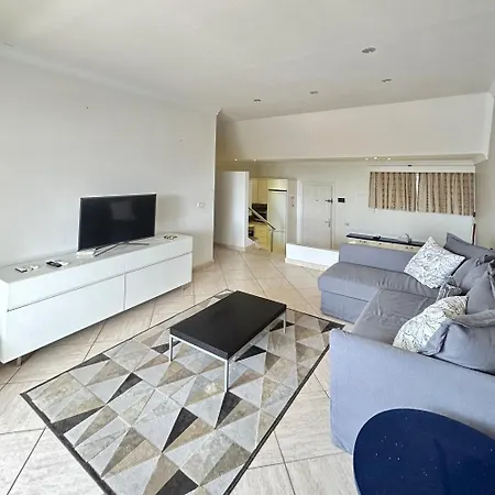 דירה Stunning 2 Bedroom Penthouse With Sea View K213