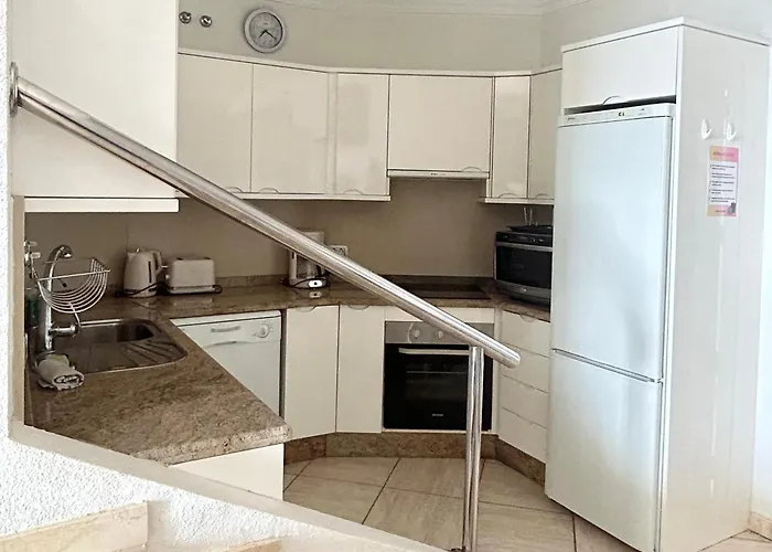 Stunning 2 Bedroom Penthouse With Sea View K213 Appartamento