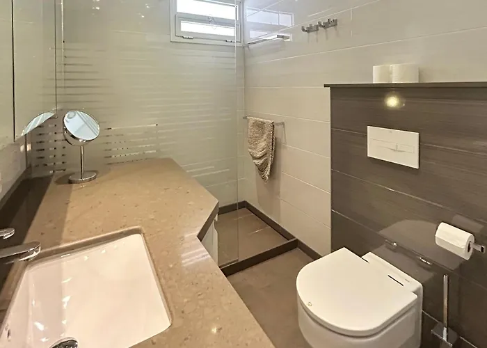 Stunning 2 Bedroom Penthouse With Sea View K213 شقة *