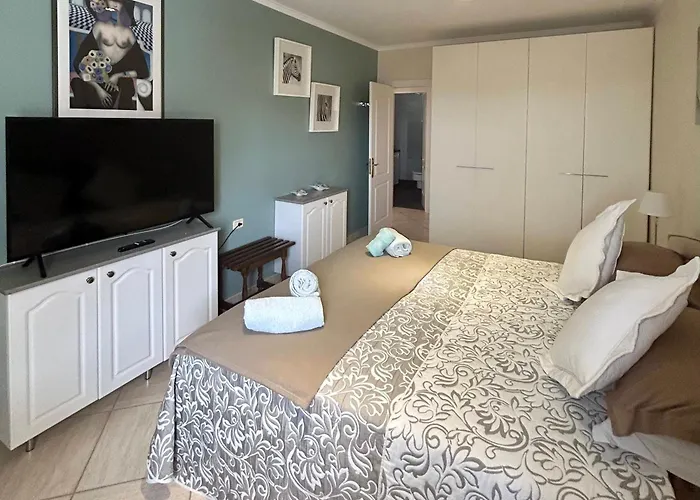 Stunning 2 Bedroom Penthouse With Sea View K213 Costa Adeje (Tenerife)