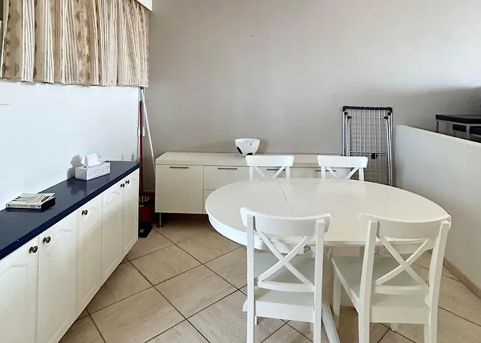 Stunning 2 Bedroom Penthouse With Sea View K213 شقة